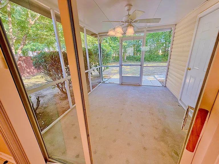 132 Greenvale Dr — Photo 16