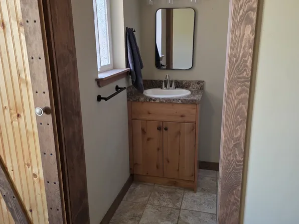 510 Golden St, Oroville, WA 98844