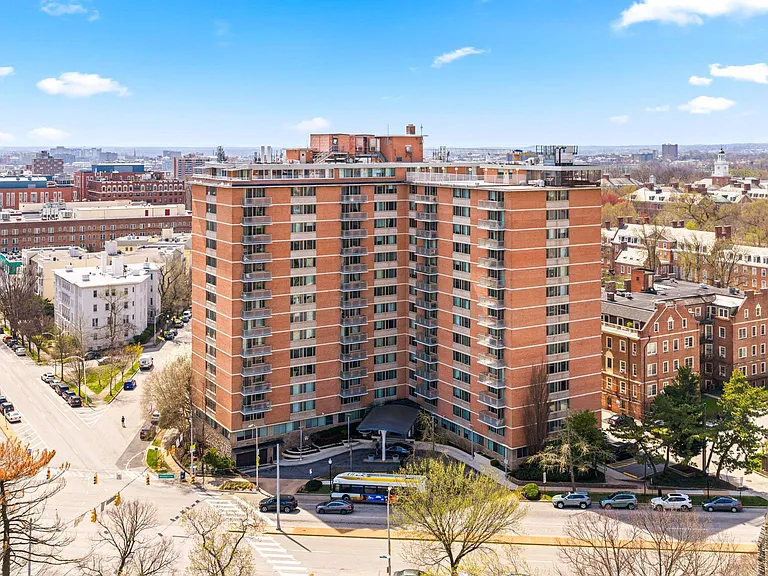 1 E University Pkwy #106 — Photo 51