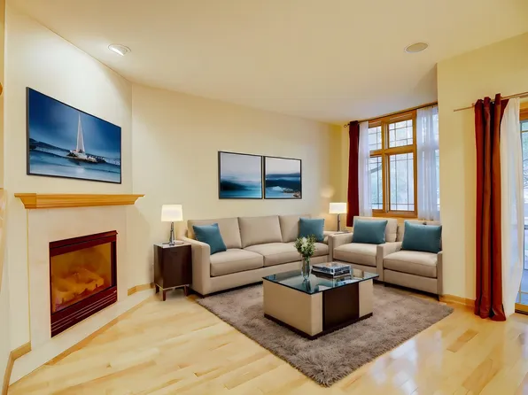 16 Wood Brook Way, Fitchburg, WI 53711