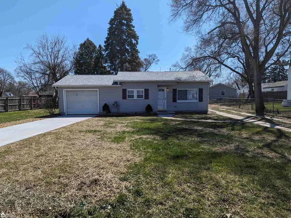 1180 Allen St, Burton, MI 48529