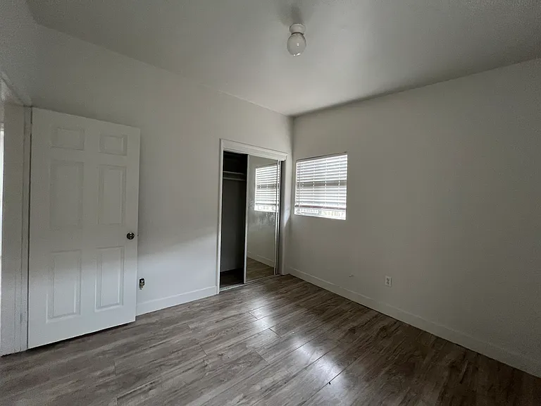 981 Calla Ave — Photo 8