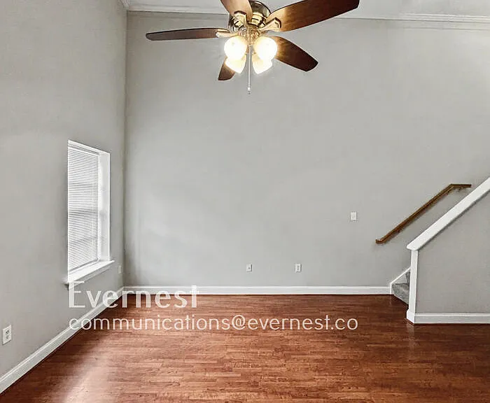 2418 E Franklin St #U104 — Photo 6