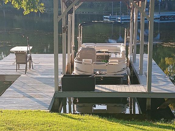 Front view of boatdock