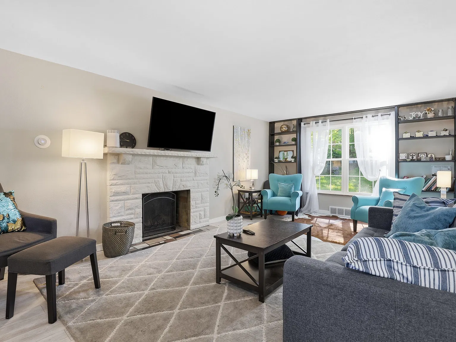 3 bed, 1288 sqft, $2,800 — Photo 4