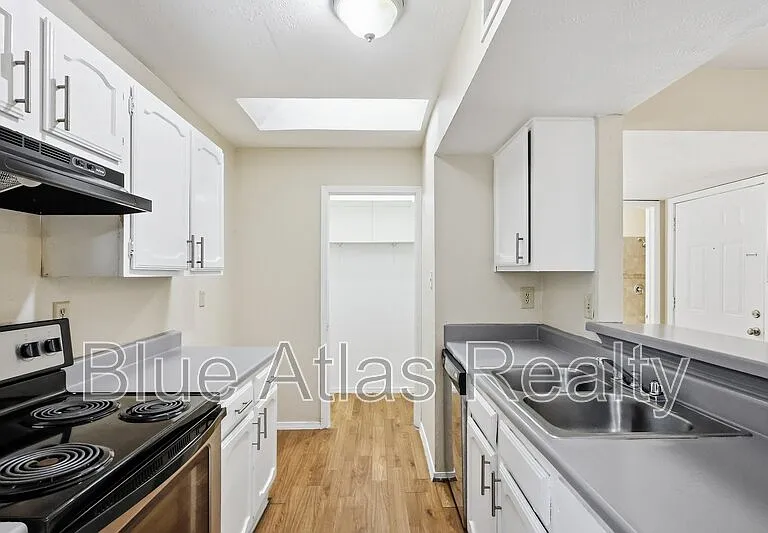 3048 Navarro Ln #1 — Photo 8