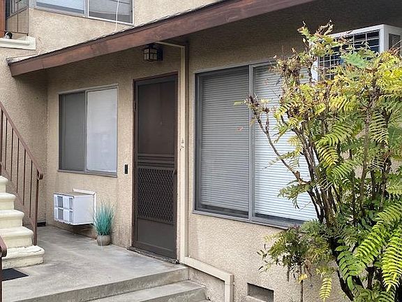 Front Door to Unit C