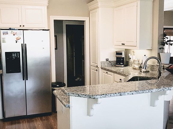 5th image of 603 Wildberry Dr