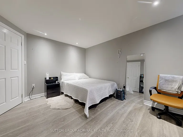 32 Stephanie Ln #UPPER — Photo 50