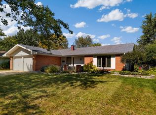 21W514 Monticello Rd, Glen Ellyn, IL 60137