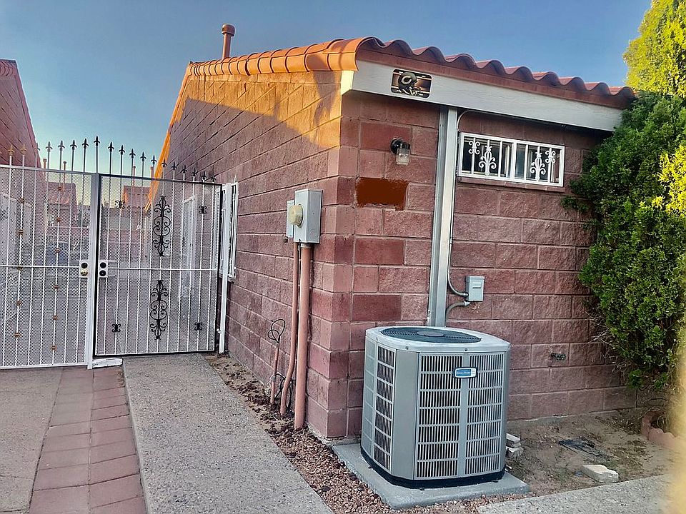 1st image of 11057 Oasis Dr