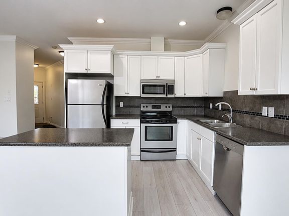 5th image of 1854 Heath Rd #3