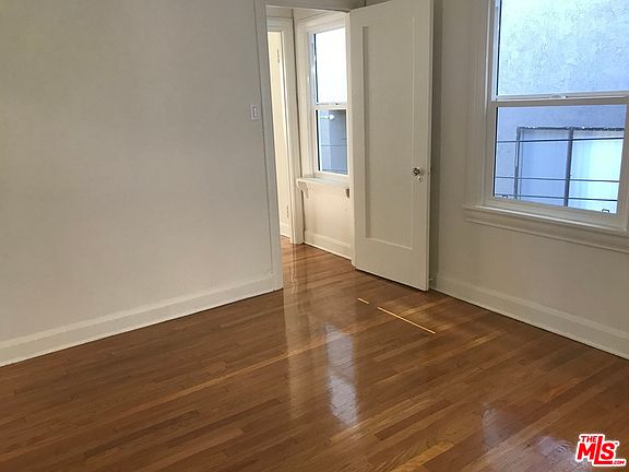 5th image of 1447 N Alta Vista Blvd