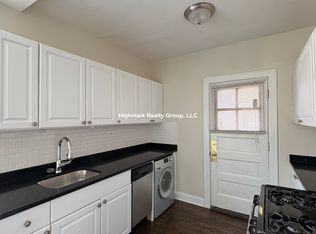 3821 N Greenview Ave #2AE, Chicago, IL 60613