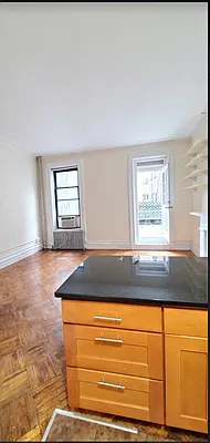 Rented by Bond New York | media 9