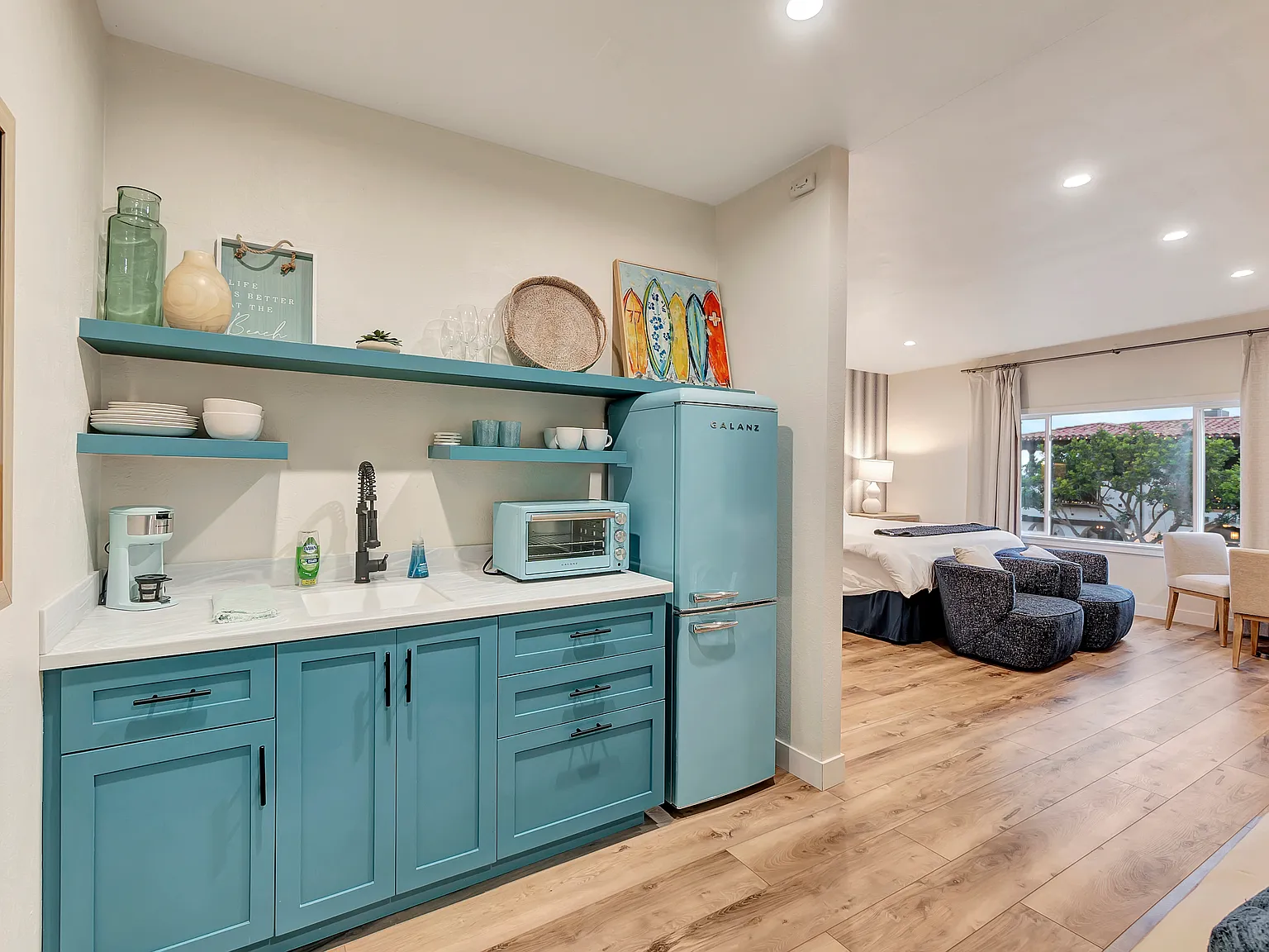 Studio, 600 sqft, $4,000 — Photo 4