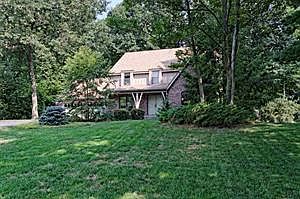 1st image of 8 Orchard Park Dr