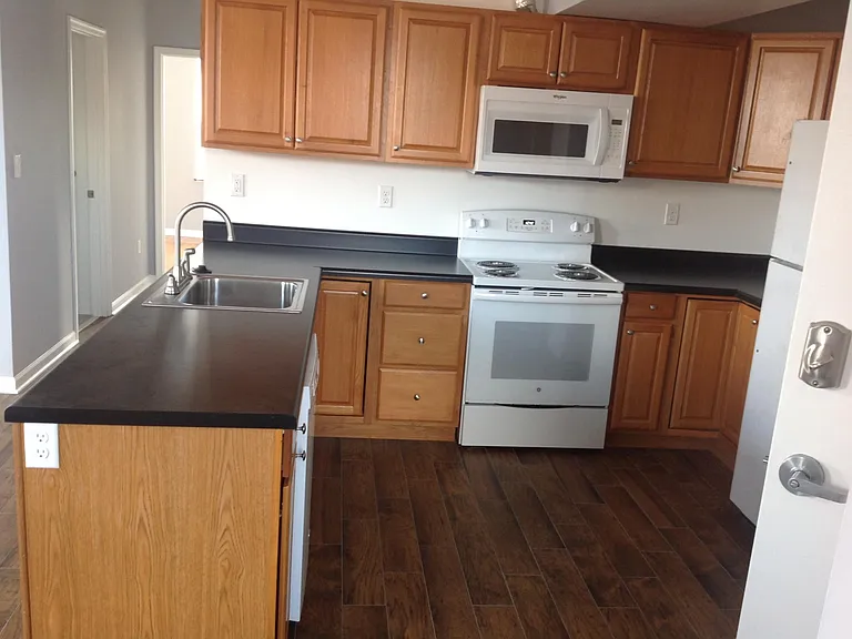 6 N 18th St #301 — Photo 19