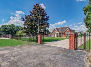 10202 Brighton Ln, Houston, TX 77031