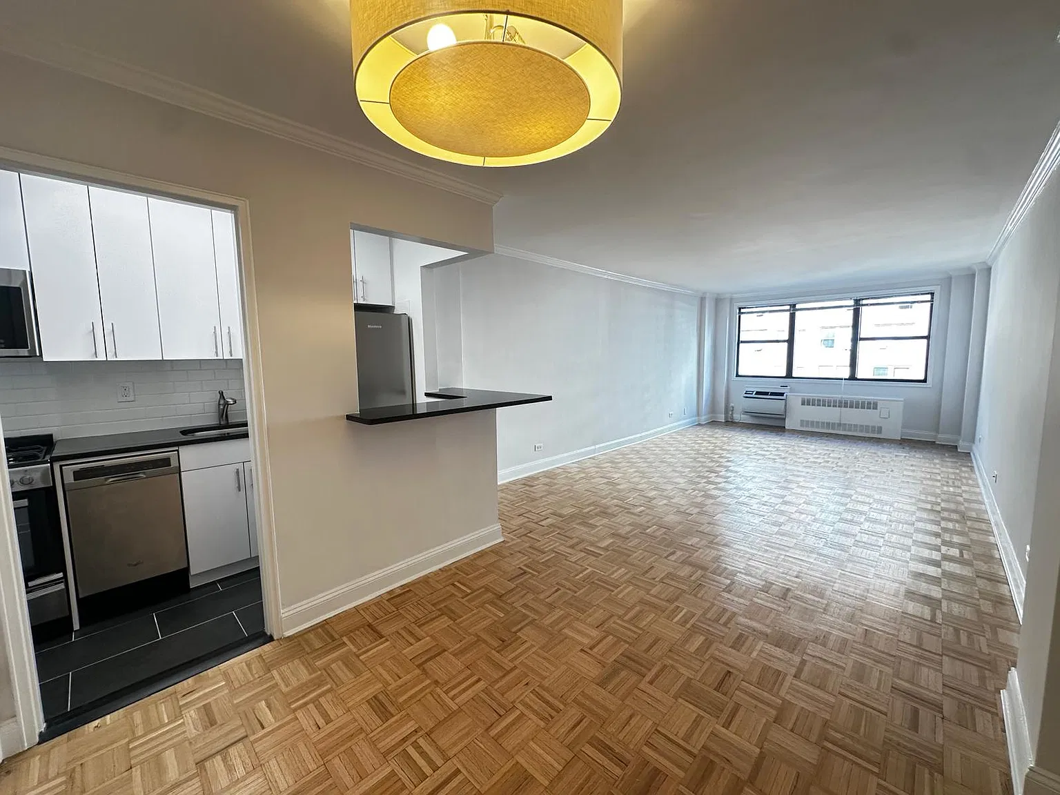 442 West 57th Street — Photo 2