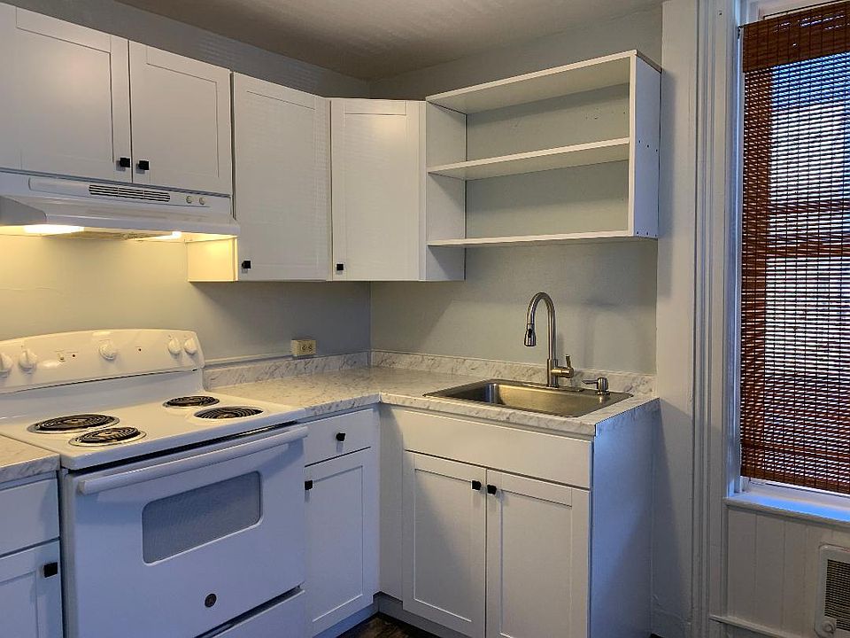 1st image of 105 S Main St #205