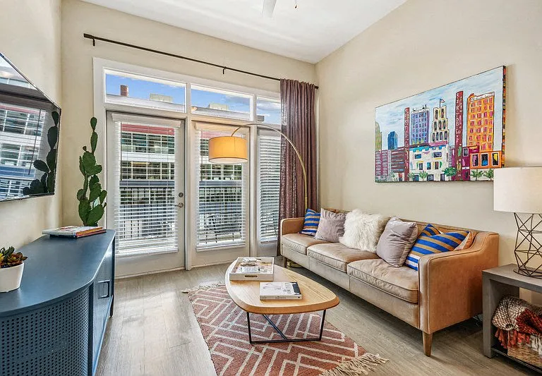 Link Apartments Innovation Quarter — Photo 40