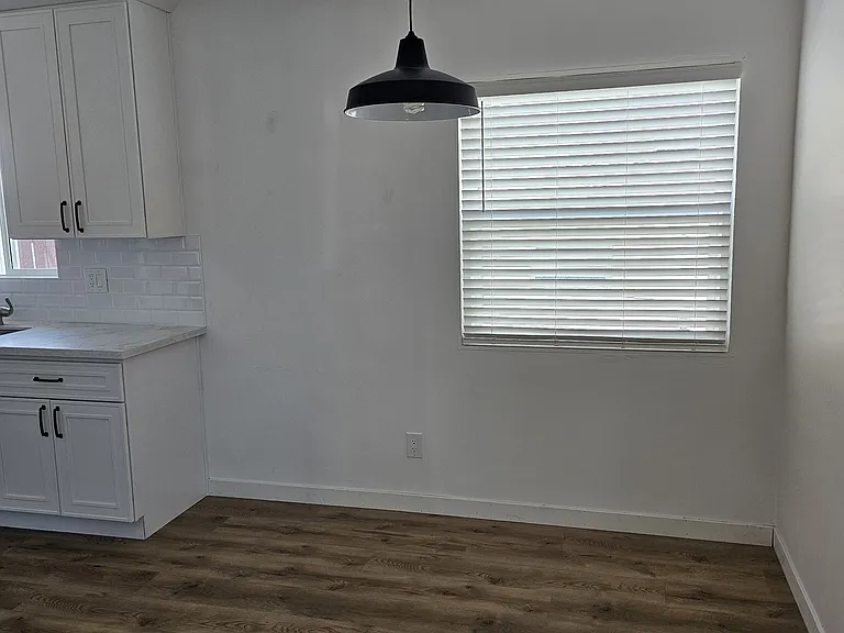 21329 Jaffrey Ave — Photo 2