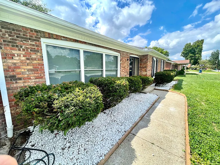 7802 Brownwood Dr — Photo 20