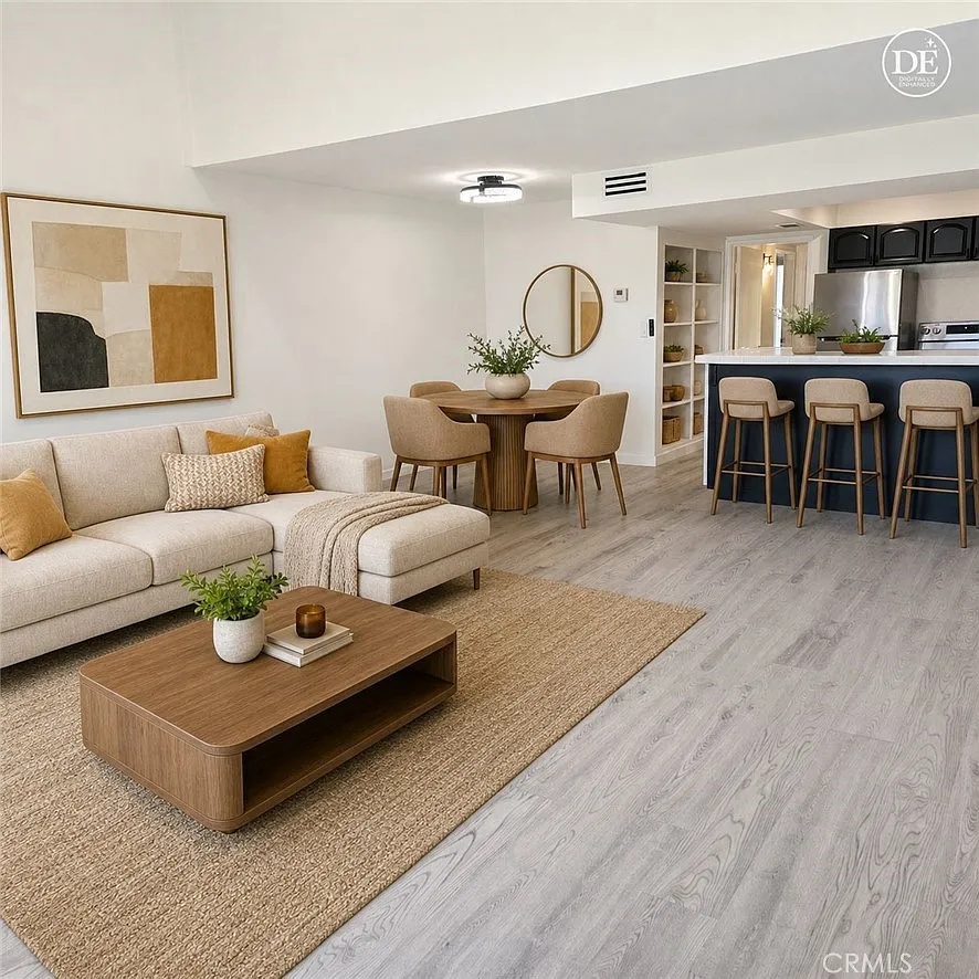 2 bed, 1011 sqft, $3,600 — Photo 3