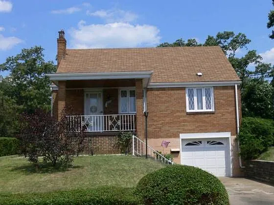 624 Overhill Dr photo 1