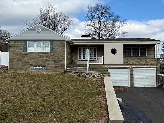 4th image of 3206 Manor Rd