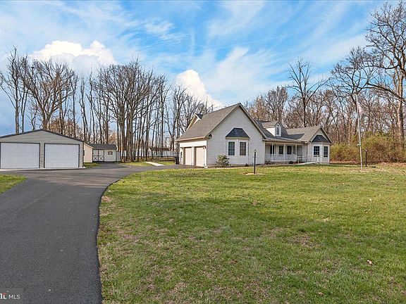 2nd image of 352 Doe Run Rd