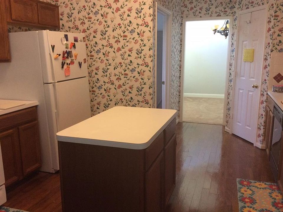 1st image of 1009 Arborwood Dr