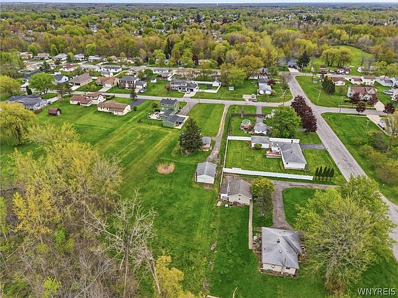 2nd image of 140 Wendel St Lot 11