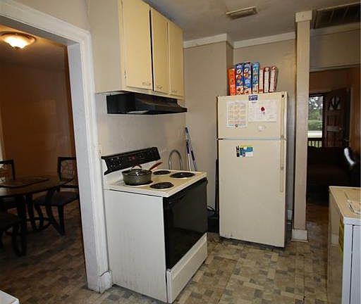 4th image of 3621 Habersham St