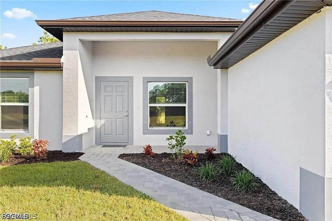 3 bed, 2.0 bath, 1441 sqft, $1,800 — Photo 3