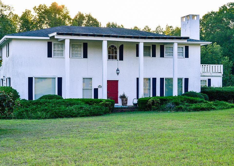 1st image of 2217 Center Dr
