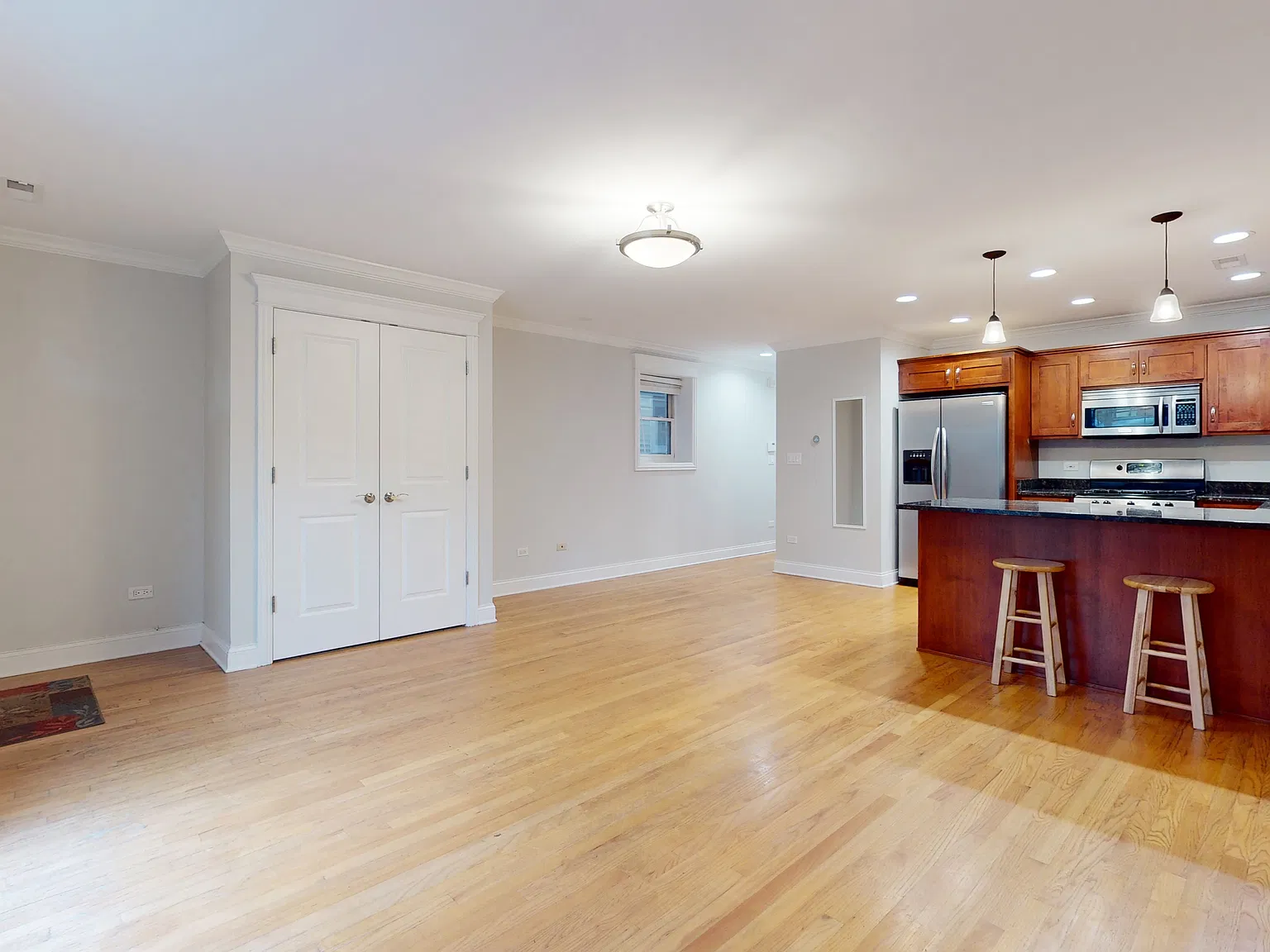 2 bed, 1200 sqft, $2,900 — Photo 2