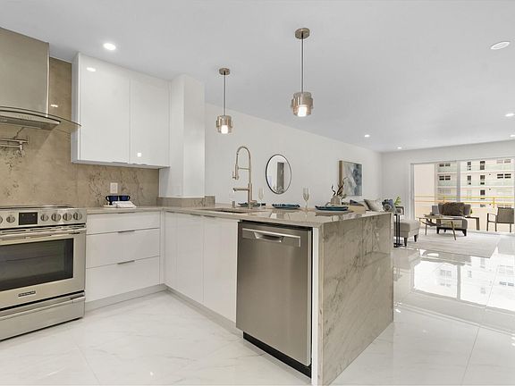 4th image of 1630 N Ocean Boulevard #712