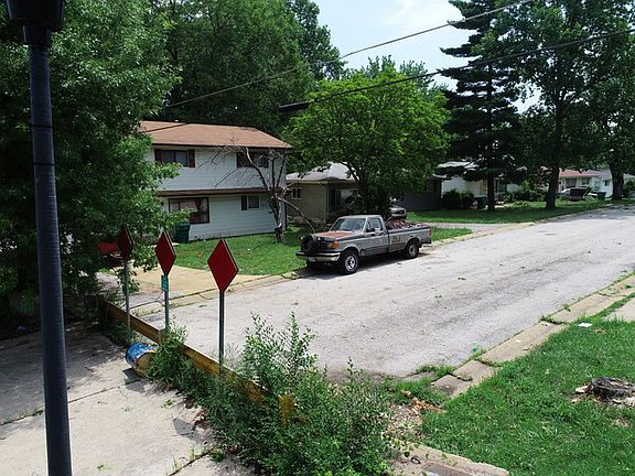 2nd image of 2581 Dorwood Dr