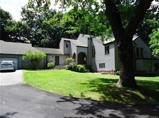 27 Twin Pond Ln, White Plains, NY 10607
