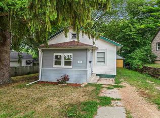 323 N Pierpont Ave, Rockford, IL 61101