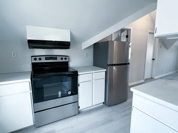 215 E Green St, West Branch, IA