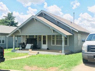 617 N 4th St, Weatherford, OK 73096