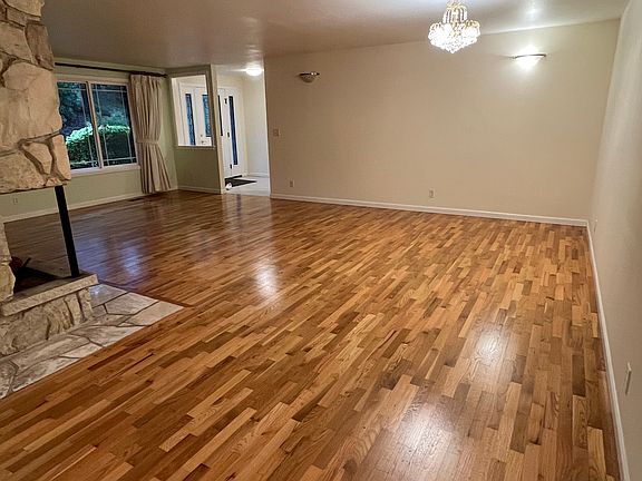 5th image of 219 131st Ave NE
