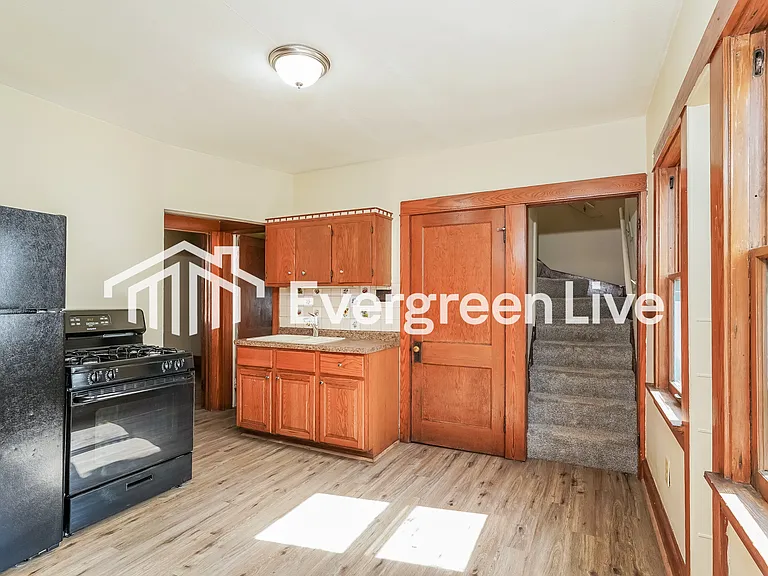 4418 N 57th St — Photo 7