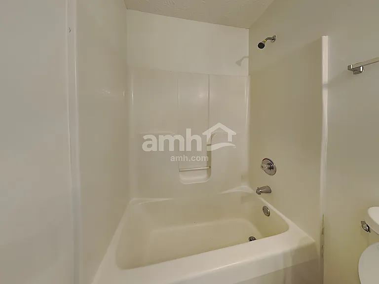 2324 Pleasant Meadow Dr — Photo 12
