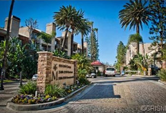 1st image of 5530 Owensmouth Ave APT 308