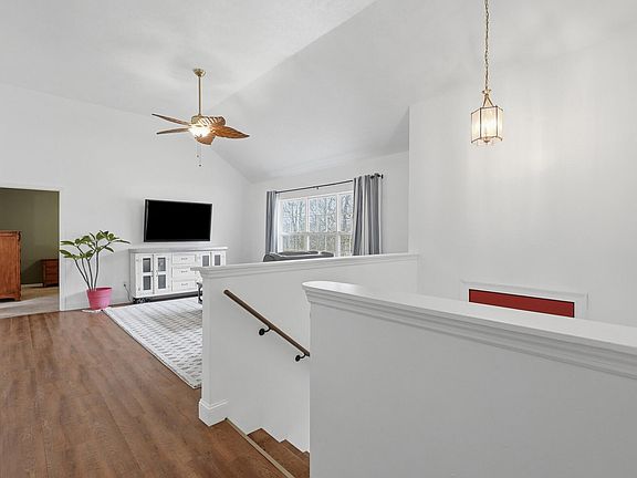 5th image of 338 Condra Rd