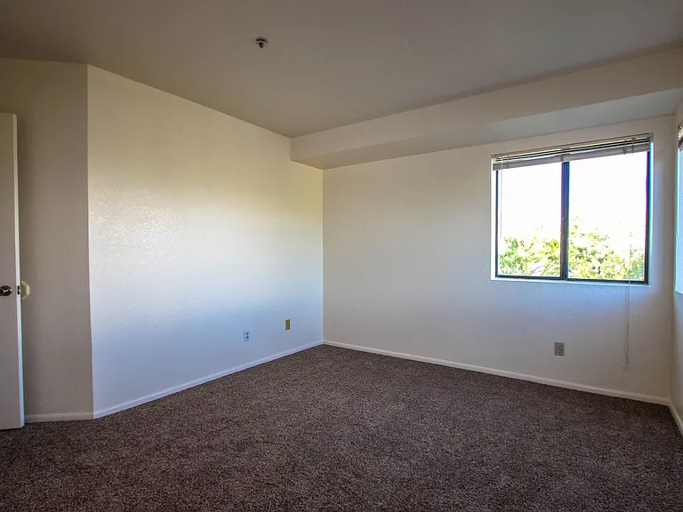 240 S McCormick St — Photo 9